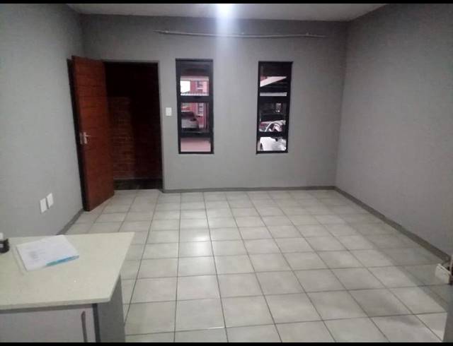 2 BEDROOM APARTMENT FOR SALE IN WITPOORTJIE